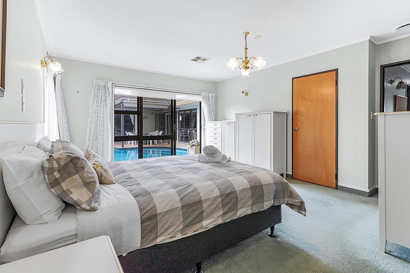 Wow, Spacious Home With A Pool Hamilton Exterior foto